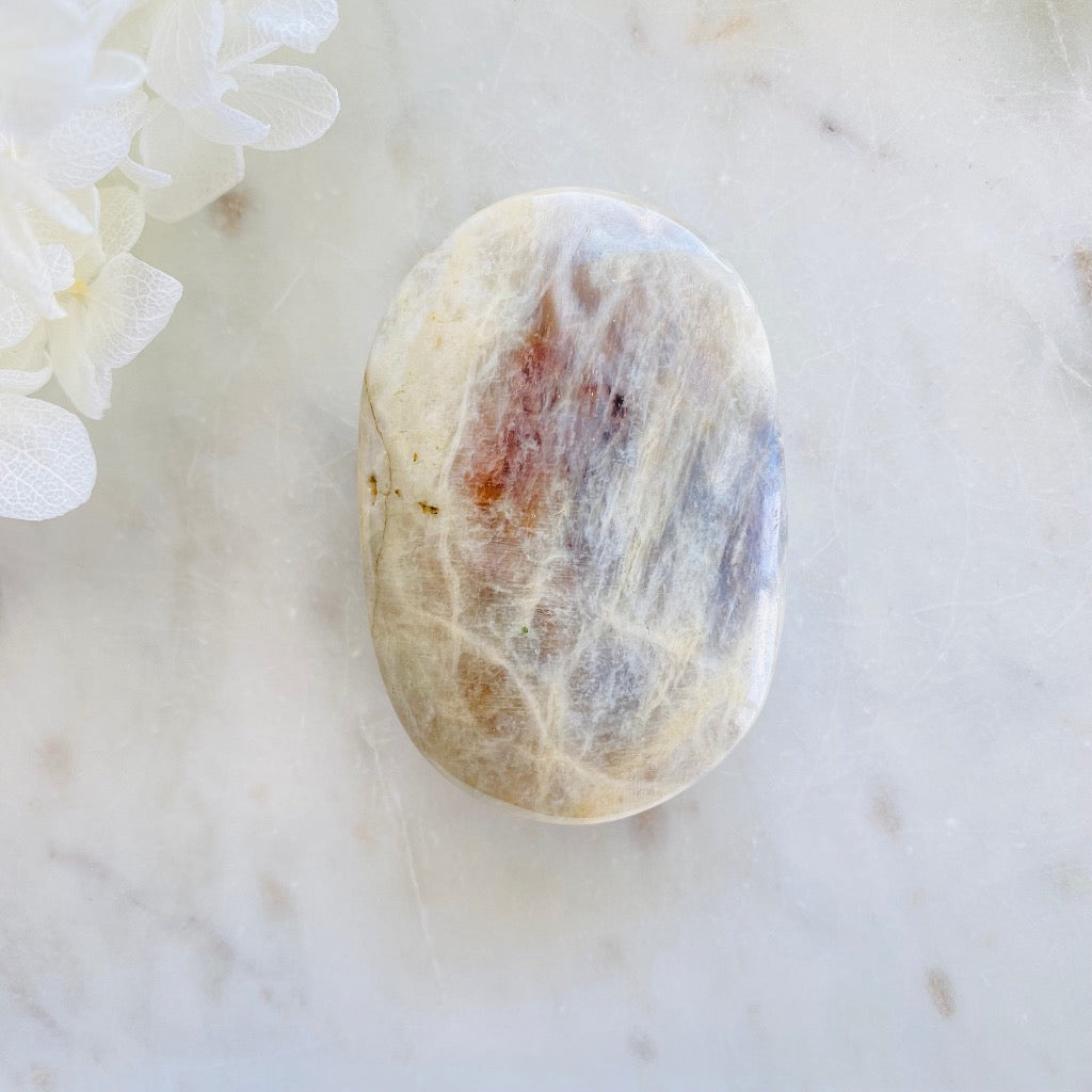 Moonstone Palm Stone